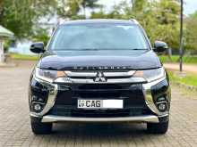 https://riyasewana.com/uploads/mitsubishi-outlander-petrol-24165512832.jpg