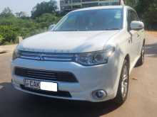 Mitsubishi OUTLANDER PHEV PLUG-IN 2014 SUV