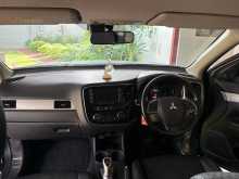 https://riyasewana.com/uploads/mitsubishi-outlander-phev-10173209523.jpg