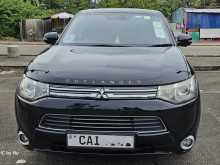 Mitsubishi Outlander PHEV 2014 SUV