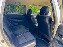https://riyasewana.com/uploads/mitsubishi-outlander-phev-111083924812.jpg