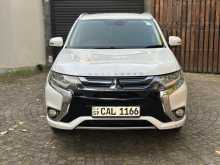 Mitsubishi Outlander PHEV 2015 SUV