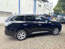 https://riyasewana.com/uploads/mitsubishi-outlander-phev-117011622582.jpg