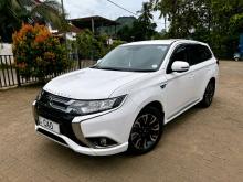 Mitsubishi Outlander PHEV 2015 SUV