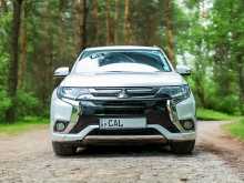 Mitsubishi Outlander PHEV 2015 SUV