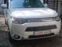 Mitsubishi Outlander PHEV 2015 SUV