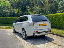 https://riyasewana.com/uploads/mitsubishi-outlander-phev-1292021433.jpg