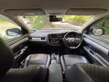 https://riyasewana.com/uploads/mitsubishi-outlander-phev-1292021964.jpg