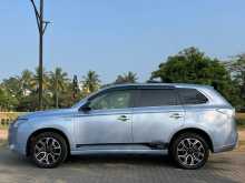 https://riyasewana.com/uploads/mitsubishi-outlander-phev-12940051005.jpg