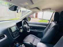 https://riyasewana.com/uploads/mitsubishi-outlander-phev-1317341722702.jpg