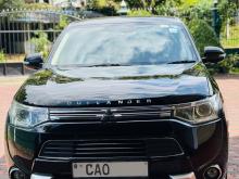 Mitsubishi Outlander PHEV G-Navi 2014 SUV