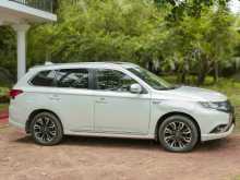 Mitsubishi Outlander PHEV 2015 SUV