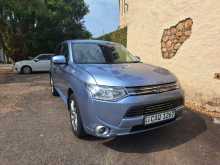 Mitsubishi OUTLANDER PHEV G PREMIUM 2014 SUV