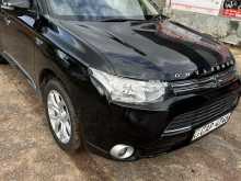 Mitsubishi Outlander Phev 2013 SUV