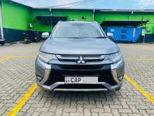 Mitsubishi Outlander PHEV G Navi Premium 2015 SUV