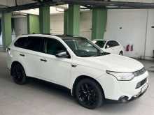 https://riyasewana.com/uploads/mitsubishi-outlander-phev-16828244582.jpg