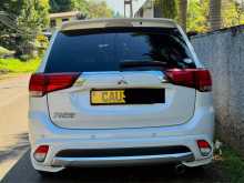 https://riyasewana.com/uploads/mitsubishi-outlander-phev-1711350522323.jpg