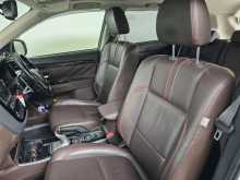 https://riyasewana.com/uploads/mitsubishi-outlander-phev-17113636235.jpg