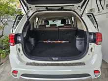 https://riyasewana.com/uploads/mitsubishi-outlander-phev-17113636683.jpg