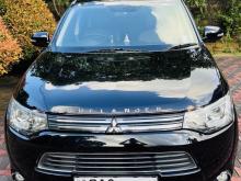 Mitsubishi Outlander PHEV 2014 SUV