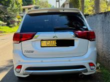 https://riyasewana.com/uploads/mitsubishi-outlander-phev-178235424214.jpg