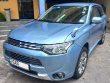 Mitsubishi Outlander PHEV 2014 SUV