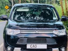 Mitsubishi Outlander PHEV G-Navi 2014 SUV