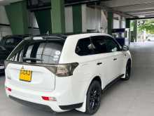 https://riyasewana.com/uploads/mitsubishi-outlander-phev-1923514323.jpg