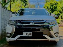 Mitsubishi Outlander PHEV G Navi Premium 2016 SUV