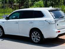 Mitsubishi Outlander PHEV 2014 SUV