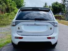 https://riyasewana.com/uploads/mitsubishi-outlander-phev-2014-1212135912704.jpg