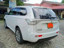 https://riyasewana.com/uploads/mitsubishi-outlander-phev-2014-231653081210296.jpg
