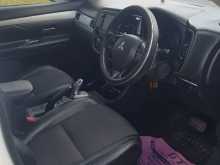 https://riyasewana.com/uploads/mitsubishi-outlander-phev-2014-268302812853.jpg