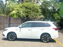 https://riyasewana.com/uploads/mitsubishi-outlander-phev-2015-129053512464.jpg