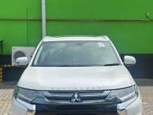 https://riyasewana.com/uploads/mitsubishi-outlander-phev-2015-129053512583.jpg