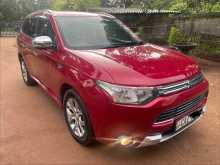 Mitsubishi Outlander PHEV 2015 SUV