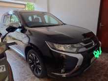 https://riyasewana.com/uploads/mitsubishi-outlander-phev-2015-19342412421.jpg