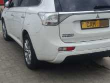 https://riyasewana.com/uploads/mitsubishi-outlander-phev-2015-211494512804.jpg