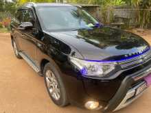 Mitsubishi Outlander PHEV 2015 SUV
