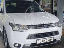 https://riyasewana.com/uploads/mitsubishi-outlander-phev-2015-23649471239181.jpg