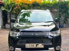 https://riyasewana.com/uploads/mitsubishi-outlander-phev-2015-2512114212964.jpg
