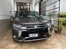Mitsubishi Outlander PHEV 2015 SUV