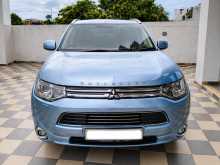Mitsubishi Outlander PHEV 2015 SUV