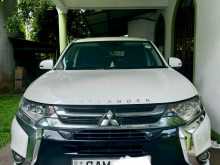 Mitsubishi Outlander Phev 2015 SUV