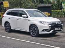 Mitsubishi Outlander PHEV G Navi Premium 2016 SUV