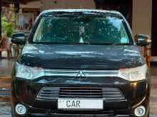 Mitsubishi Outlander PHEV 2016 SUV