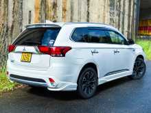 https://riyasewana.com/uploads/mitsubishi-outlander-phev-2016-2210522912414.jpg