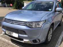 Mitsubishi Outlander PHEV 2016 SUV