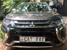 Mitsubishi Outlander PHEV 2017 SUV