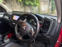 https://riyasewana.com/uploads/mitsubishi-outlander-phev-21125486124.jpg